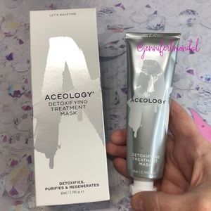 😍NWT Aceology Detoxifying Treatment Mask! 😍